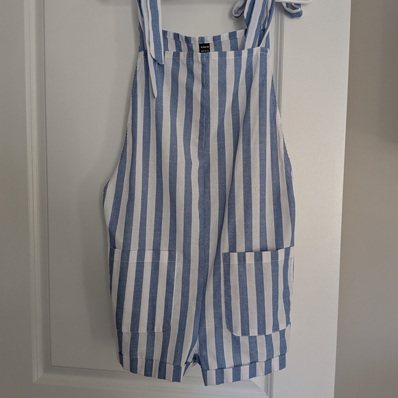 SHEIN Pants - SHEIN Blue and White Striped Garment